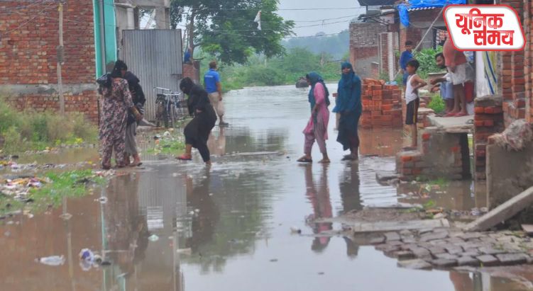 मथुरा में यमुना खतरे के निशान से ऊपर