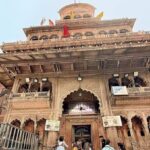 श्रद्धालु महिला की तबियत बिगड़ी