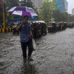 गुजरात में भारी बारिश का रेड अलर्ट जारी