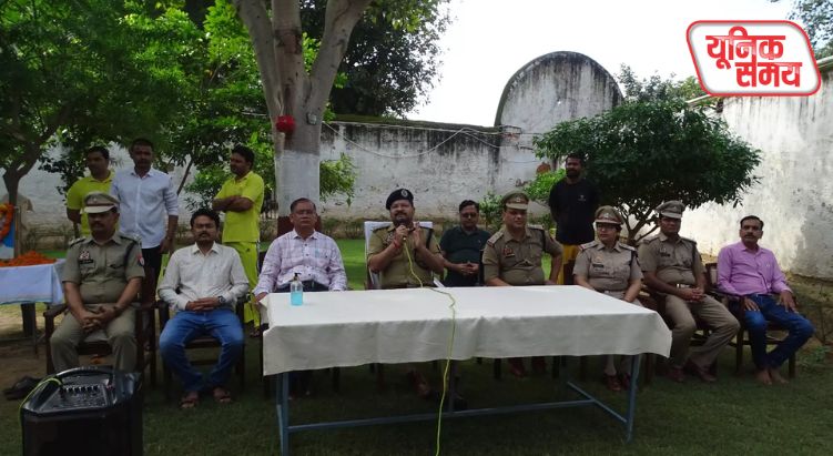 मथुरा जिला कारागार में गांधी-शास्त्री जयंती पर ध्वजारोहण