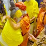 संत प्रेमानंद महाराज से मिलने केली कुंज पहुंचे संत गुरु शरणानंद