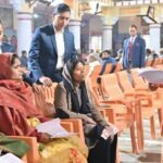 CM योगी का 'जनता दर्शन' में आश्वासन