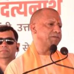 माफिया मुख्तार अंसारी के कब्जे से मुक्त जमीन पर बने फ्लैट्स की चाबी सौंपी