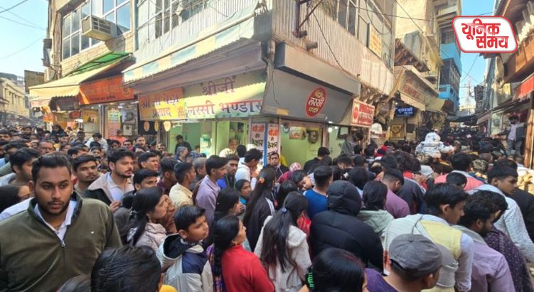 क्रिसमस की छुट्टी पर उमड़ी भारी भीड़