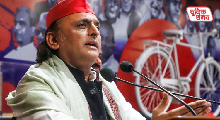 Akhilesh Yadav lashed out at the Shankaracharya controversy