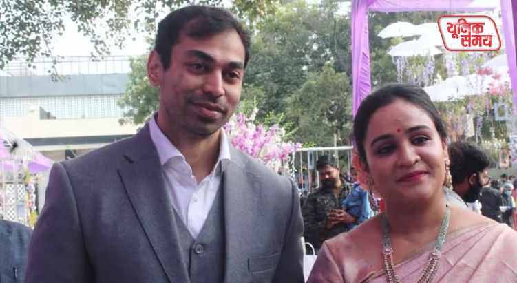 Akhilesh's brother Prateek Yadav announced his divorce