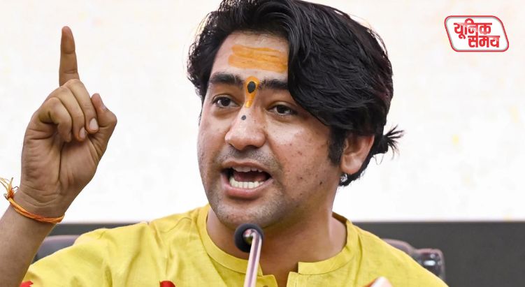 Dhirendra Shastri gives important advice to Hindus in Banda