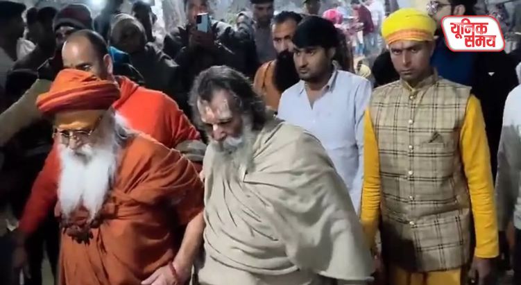 Guru Sharananand Maharaj attended the annual Bhandara of Siyaram Baba