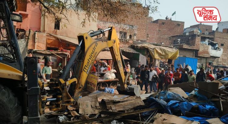 Illegal encroachments removed from the old railway crossing