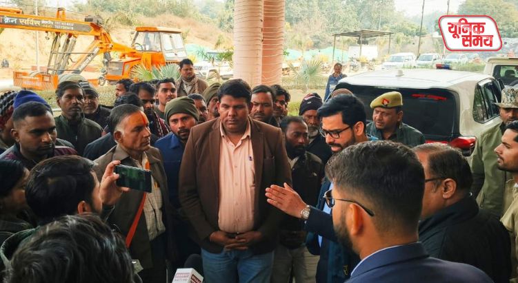municipal commissioner explained the plan