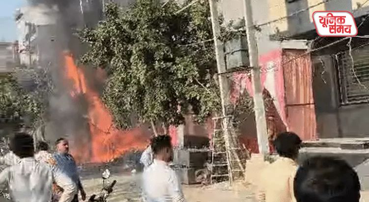 A massive fire broke out at Hotel Siddhi Vinayak during its inauguration ceremony