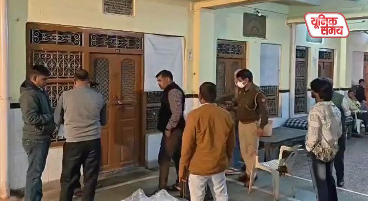 A young man hanged himself in room number 25 of Agarwal Dharamshala