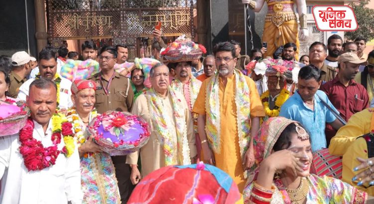 'Gulal Yatra' started from Shri Krishna Janmabhoomi for Baba Vishwanath