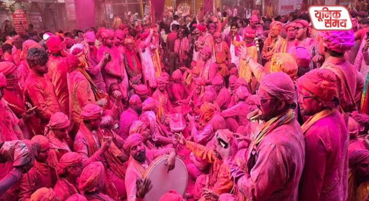 The world famous 'Laddu Maar Holi' is celebrated in a grand manner in Barsana