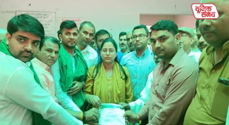 Bhakiyu submitted a memorandum in Mahavan Tehsil