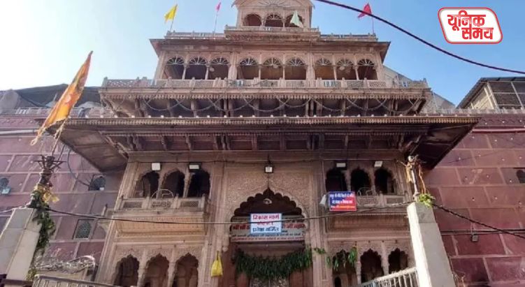 Now, the temple will be adorned with a 'Flower Bungalow' for ₹1.51 Lakh
