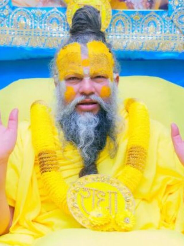 A flood of devotees converged on the occasion of Saint Premanand Maharaj's 57th birth anniversary