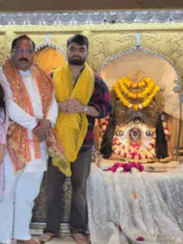 World Cup winner Rinku Singh bows down at the feet of Mother Baglamukhi