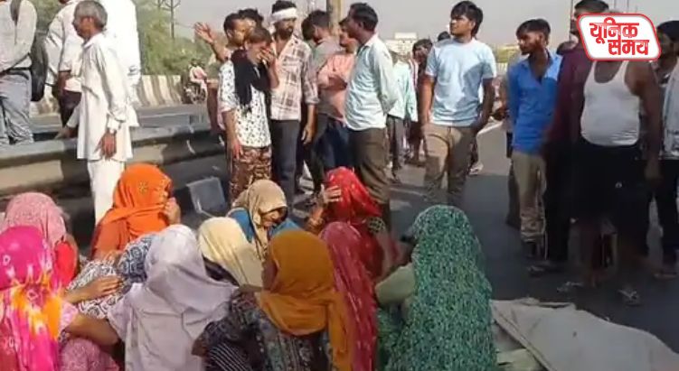 A speeding truck crushed a youth on the Chhata flyover