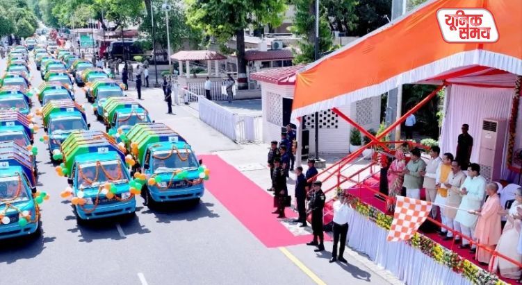 CM Yogi Flags Off 250 New Waste Management Vehicles