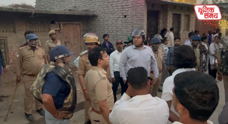 Fierce Stone-Pelting on Ambedkar Procession in Kasganj