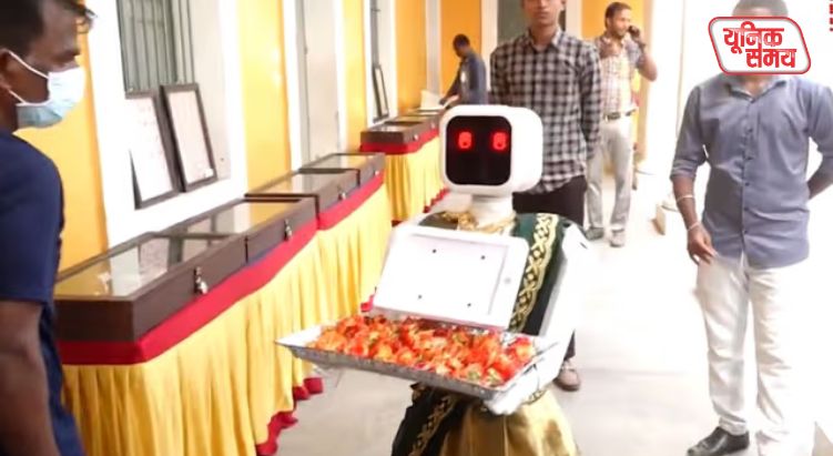 Neela Becomes the Center of Attraction at the Polling Station
