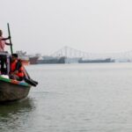PM Modi took a boat ride on the Hooghly River