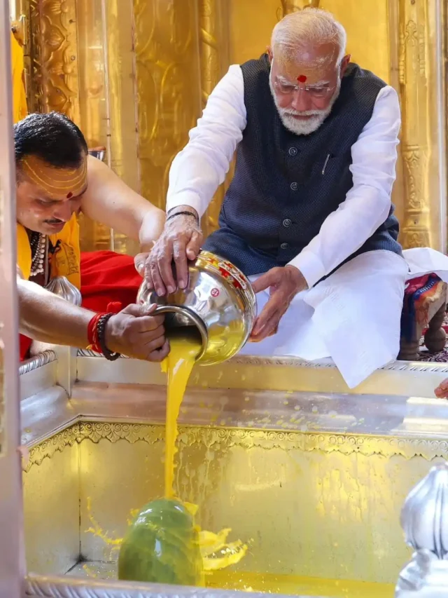 PM Modi Performed a Grand Mahabhishek