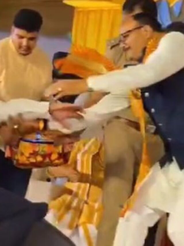 SDM Stumbles on the Ramkatha Stage