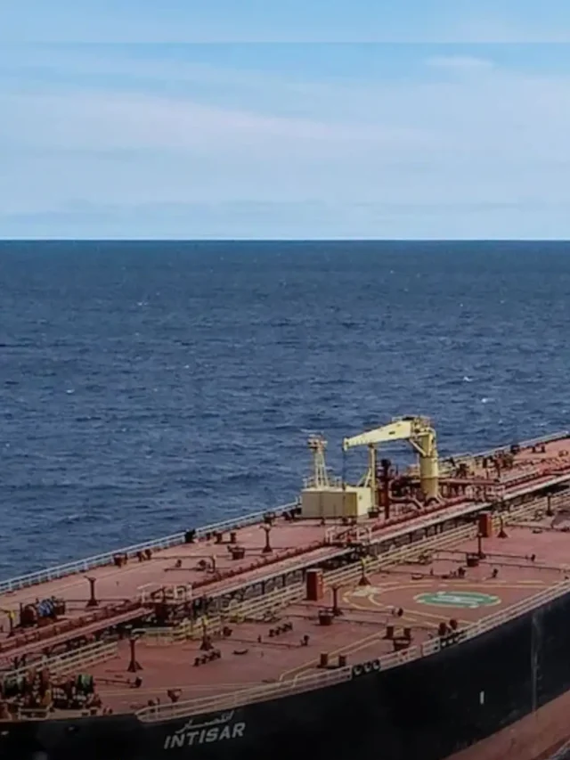 Iranian Oil Tankers Carrying 4 Million Barrels of Crude Arrive in India Amid Trump's Warning