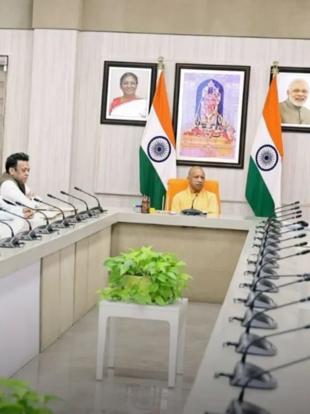 Yogi government changed departments of 40 IAS officers