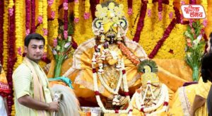 Celebration of Purushottam month in Radhavallabh temple
