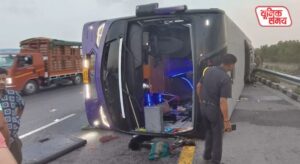 Tragic Accident on Agra-Lucknow Expressway