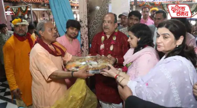 Arun Bhansali visited Shri Radharani with his family