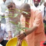 CM Yogi inaugurated the 'Ek Ped Maa Ke Naam' mega-campaign