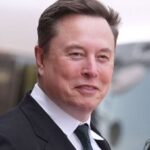 Elon Musk becomes the world's first 'trillionaire'