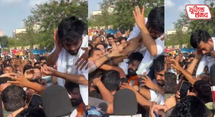 Young men slapped Abhijit Deepke