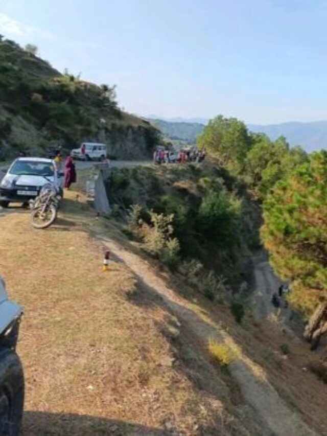 हिमाचल में चंबा-मसरूंड मार्ग पर 500 मीटर गहरी खाई में गिरी बोलेरो