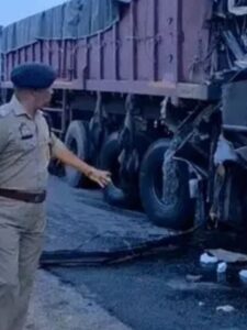 Horrific road accident on Yamuna Expressway