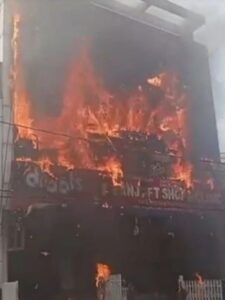 Massive fire breaks out at an Aliganj coaching center