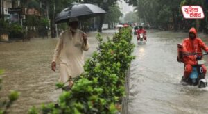 Heavy rain brings Mumbai to a standstill
