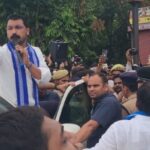 Police stopped MP Chandrashekhar Azad at the toll plaza
