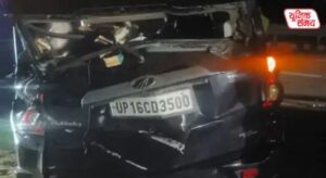 Scorpio crashes into guardrail on Yamuna Expressway after tyre burst