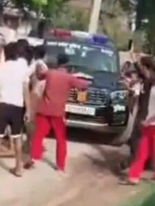 Lethal attack on police who went to resolve a wall construction dispute