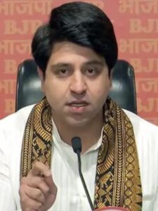 Shehzad Poonawalla quits BJP