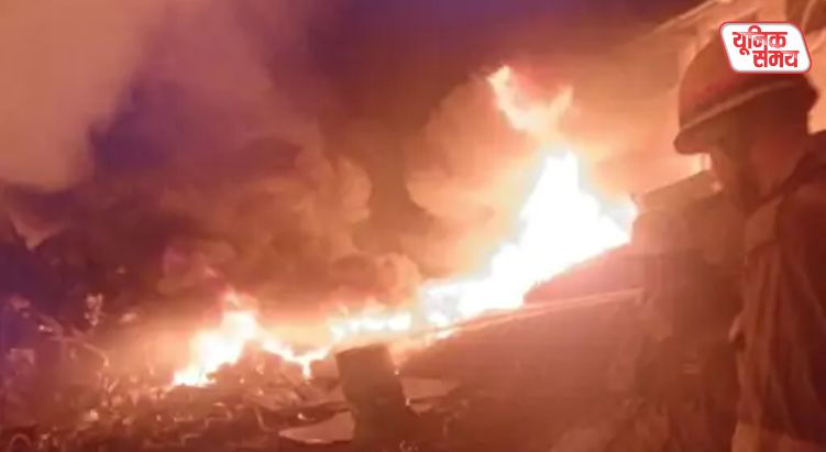 Massive fire breaks out at a scrap factory near Gokul Restaurant late at night