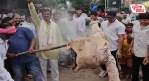 Nishad community stages fierce protest against Mahant Raju Das in Mathura