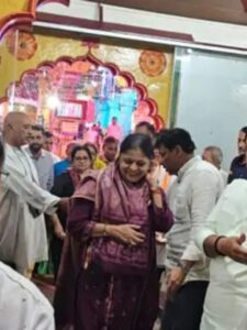 Sonal Shah visited Shri Dwarkadhish and Shri Krishna Janmasthan in Mathura