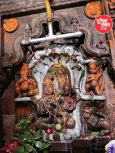 Stampede at Nagchandreshwar temple on Nagpanchami