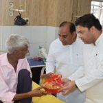 Minister of State Sandeep Singh distributed fruits to patients